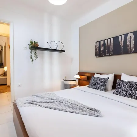 F & B Collection - 2 Bedroom Flat Апартаменти