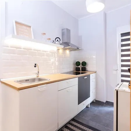 F & B Collection - 2 Bedroom Flat Салоніки
