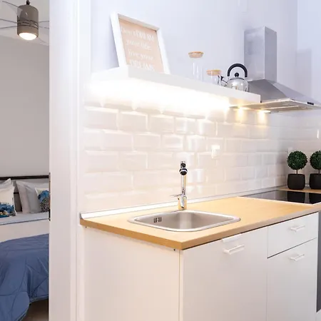 F & B Collection - 2 Bedroom Flat * Салоніки